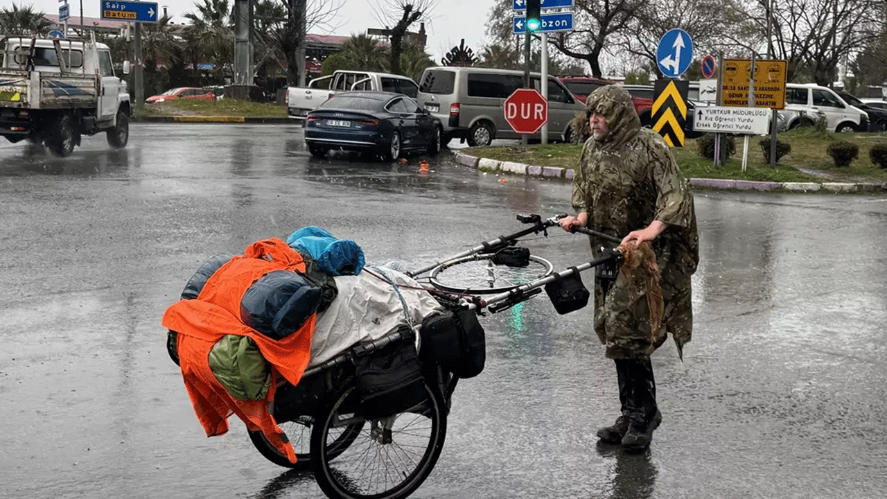 Foto - 26 yıldır yürüyordu: Okyanusu geçip Türkiye'ye ulaştı!