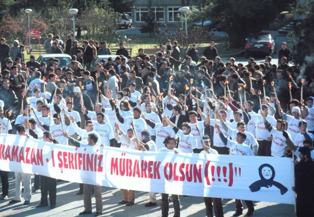 Foto - 28 Şubat zulüm günlerinde Marmara İlahiyat