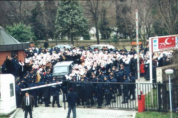 Foto - 28 Şubat zulüm günlerinde Marmara İlahiyat