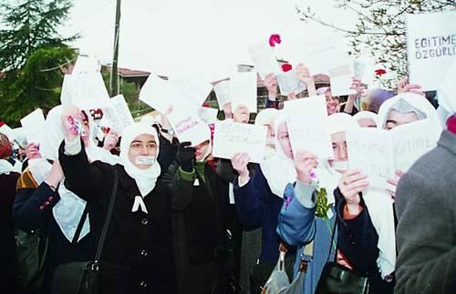 Foto - 28 Şubat zulüm günlerinde Marmara İlahiyat