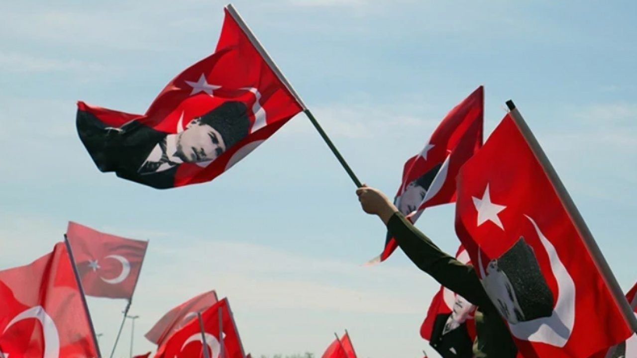 Foto - 29 Ekim resmi tatil mi, kaç gün? 28-29 Ekim'de okullar, bankalar ve özel sektör açık mı?