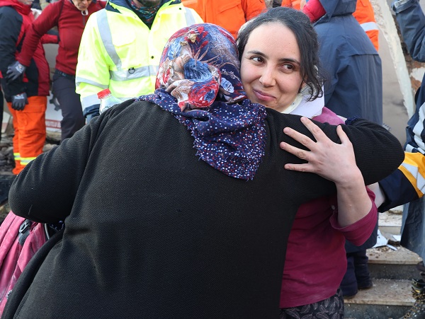 Foto - 29 saat saat sonra 6 aylık bebekten güzel haber! Anne ve bebeğin kurtuluş hikayesi