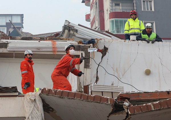 Foto - 29 saat saat sonra 6 aylık bebekten güzel haber! Anne ve bebeğin kurtuluş hikayesi