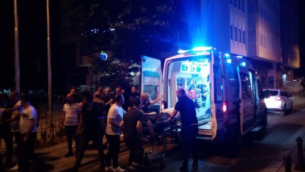 Foto - 2'si polis 10 yaralı! Ortalık savaş alanına döndü
