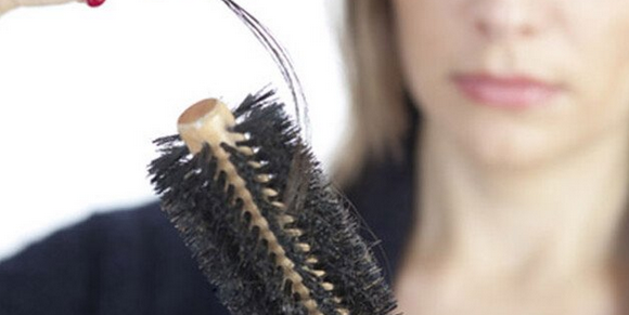 Foto - 3 adımda saç dökülmesini durdurun: Her zerresinden sağlık fışkırıyor! Duyan herkes, listeye dahil edecek