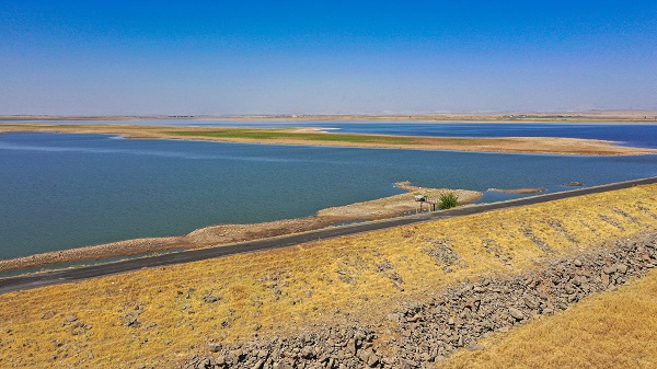 Foto - 3 ay arayla aynı göl! Doluluk oranı yüzde 65'ten 27'ye düştü