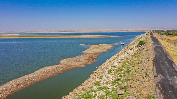Foto - 3 ay arayla aynı göl! Doluluk oranı yüzde 65'ten 27'ye düştü