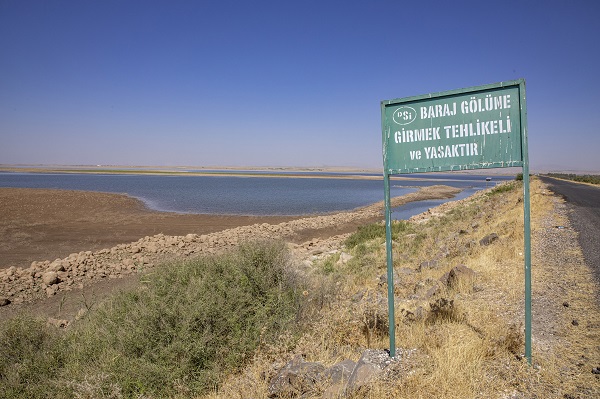 Foto - 3 ay arayla aynı göl! Doluluk oranı yüzde 65'ten 27'ye düştü