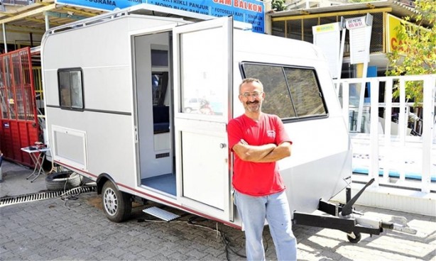 Foto - 3 ayda karavan yaptı