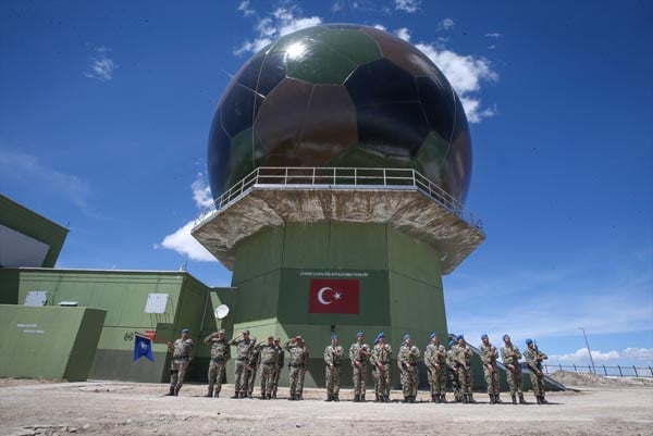 Foto - 3 bin 100 rakımlı tepede Mehmetçik gözü!