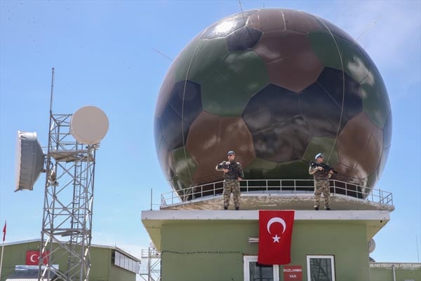 Foto - 3 bin 100 rakımlı tepede Mehmetçik gözü!