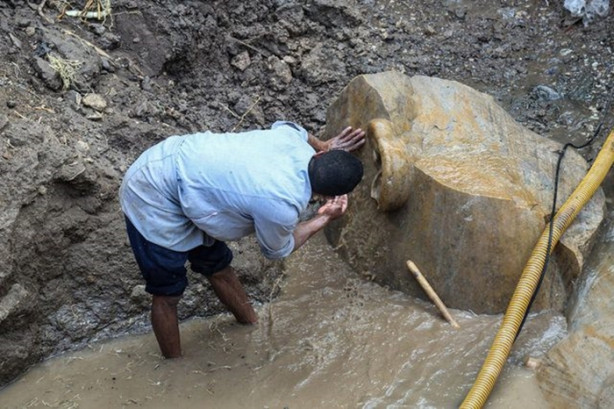 Foto - 3 bin 300 senelik heykeller bulundu