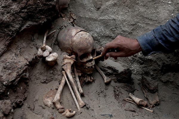 Foto - 3 bin 500 yıllık mezar bulundu