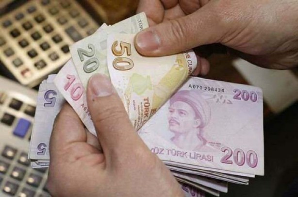 3 bin lira olarak açıklanmıştı! Sevindirici haber geldi! Emeklinin bayram ikramiyesi artıyor