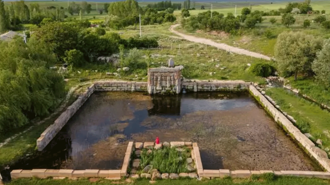 Foto - 3 bin yıl öncesine dayanıyor: '' Üç harflileri tasvir etmişler''