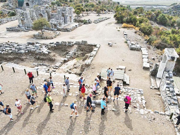 Foto - 3 bin yıllık antik kentte 57 yıldır kesintisiz kazı yapılıyor: Türk izleri bulundu 