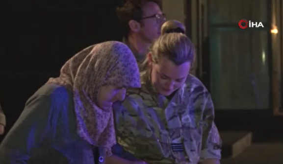 Foto - 3 diyaliz hastası depremzede Adana'dan İstanbul'a nakledildi!