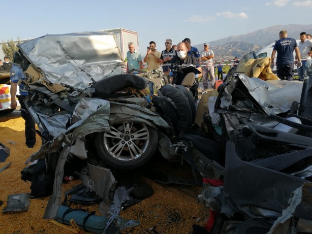 3 kişinin öldüğü katliam gibi kazada tır sürücüsü tutuklandı