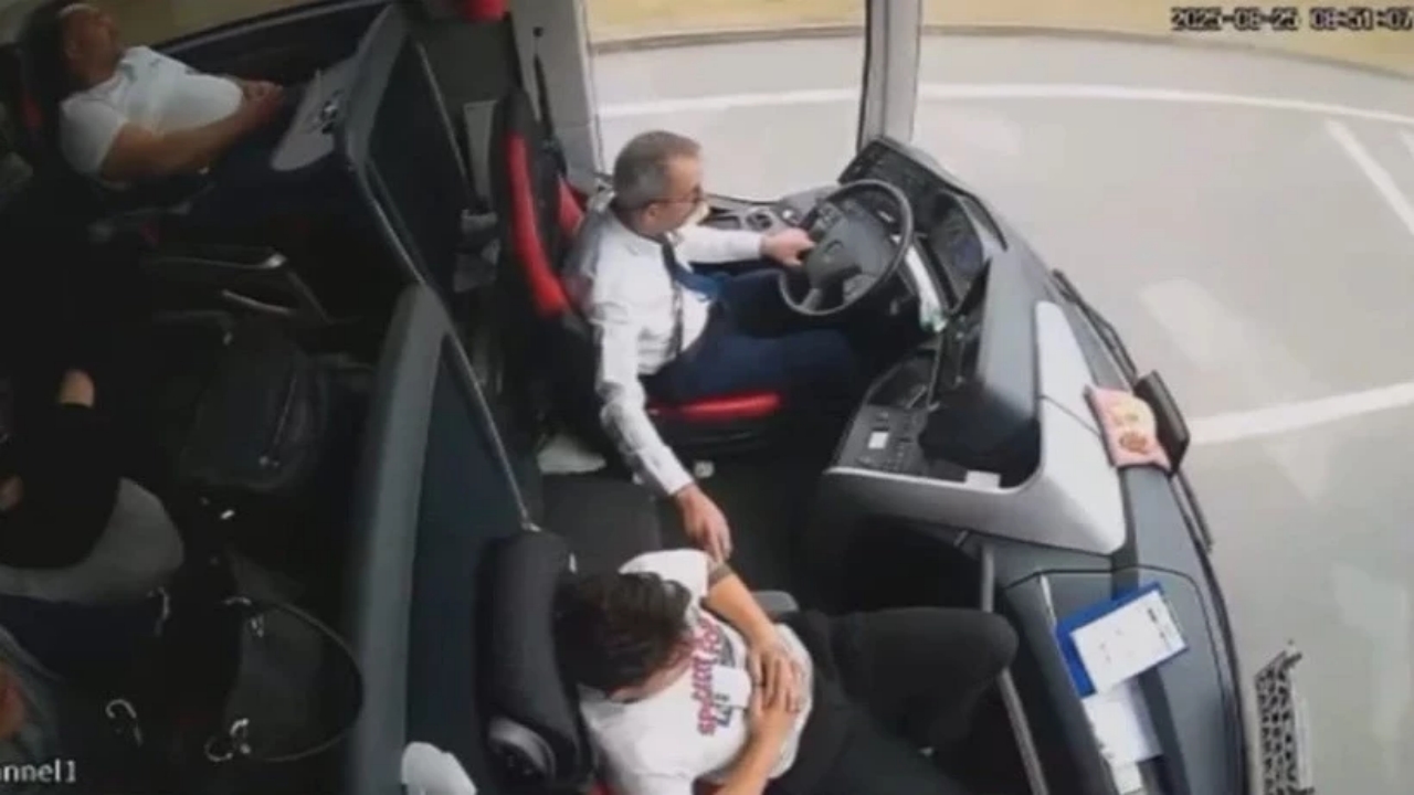 Foto - 3 kişinin öldüğü kazada yeni görüntüler ortaya çıktı! Şoför, olaydan saniyeler önce bakın ne yapmış