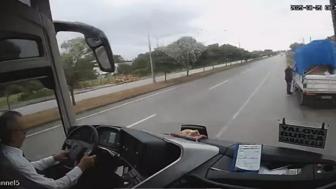 3 kişinin öldüğü kazada yeni görüntüler ortaya çıktı! Şoför, olaydan saniyeler önce bakın ne yapmış