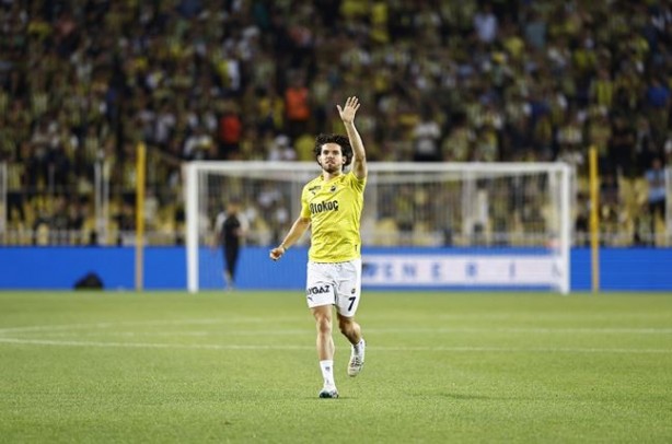 3 kulüp Fenerbahçe'nin yıldızının peşinde