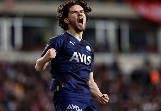 Foto - 3 kulüp Fenerbahçe'nin yıldızının peşinde