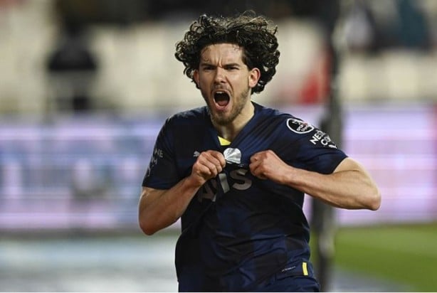 Foto - 3 kulüp Fenerbahçe'nin yıldızının peşinde