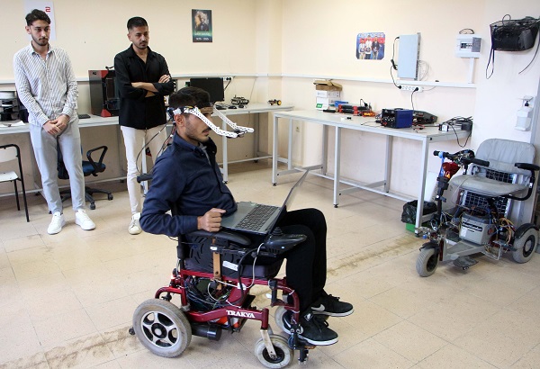 Foto - 3 öğrenci geliştirdi! Bakın bu elektrikli sandalye nasıl çalışıyor