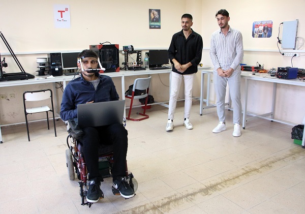 Foto - 3 öğrenci geliştirdi! Bakın bu elektrikli sandalye nasıl çalışıyor