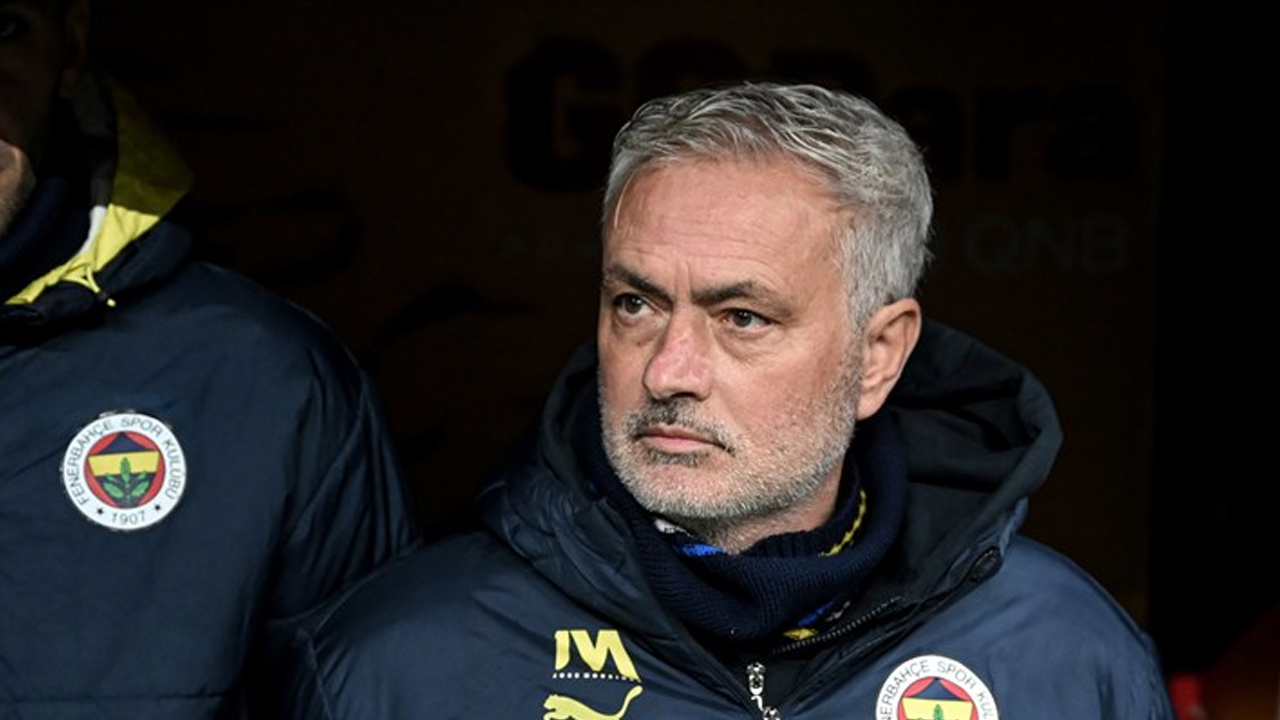 Foto - 3 puan fark var! İşte yapay zeka 'Süper Lig'de şampiyonu' nu paylaştı! Paylaşımı Bomba gibi patladı