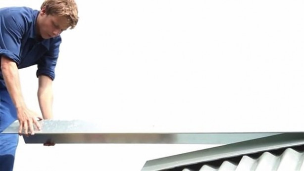 Foto - 3 saatte ev inşa etti!