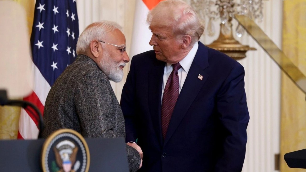 3. şahıs bakın kim çıktı? Trump-Modi telefon görüşmesine sır gibi katılım