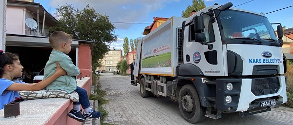 Foto - 3 yaşındaki Ali Taha bakın her gün kimin yolunu gözlüyor