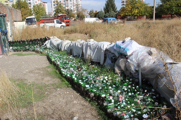 Foto - 3 yılda 5 bin şişe topladı! 