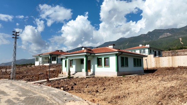 Foto - 30 bin tanesi daha teslime hazırlanıyor! Devletin görevi rakı değil bunları yapmak