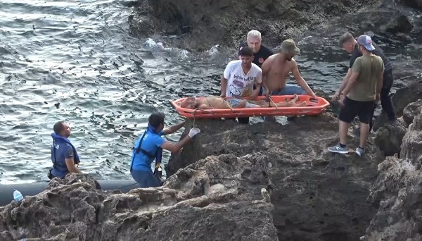 Foto - 30 metrelik falezlerin alt kısmında bulundu! 