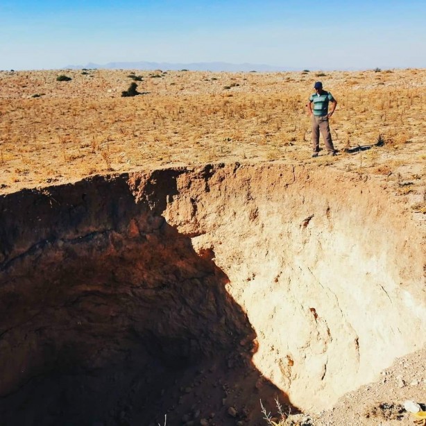 Foto - 30 metrelik obruk korkuttu! Vatandaşlar tedirgin