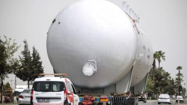 Foto - 30 metrelik reaktör Adana'ya taşınıyor! 4 gün sürecek