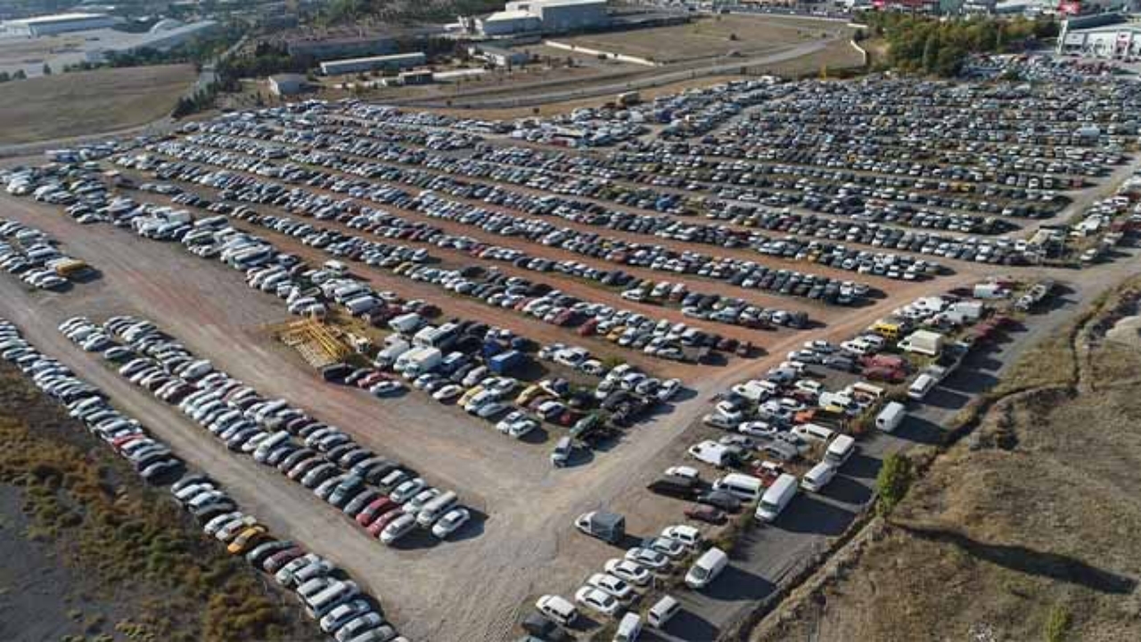 30 milyon araç sürücüsünü ilgilendiriyor! Beklenen karar çıktı: 6 ay içinde hepsi satılacak