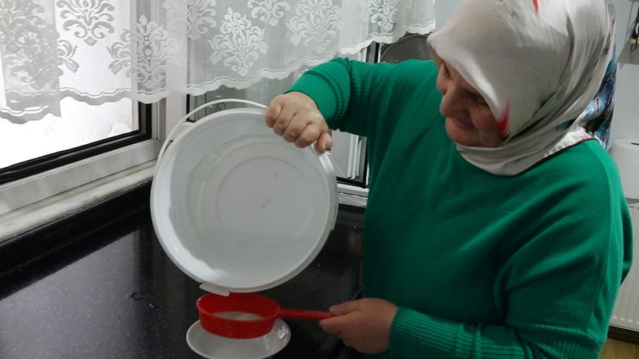 Foto - 30 yıl önce kaynanasından gördü, ailesinden gizlice yemeklere bile koydu! Şifa getirdiğine inanıyor! Sen ne yaptın böyle Naciye abla