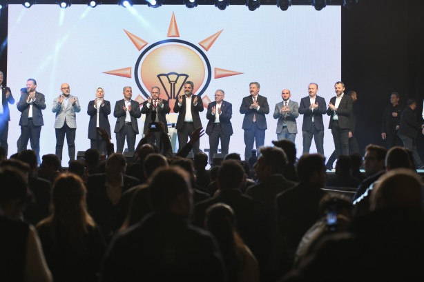 Foto - 30 yıl önce siyasete başladı! O başkan tüm ilçelerde en çok oyu alan büyükşehir adayı oldu!