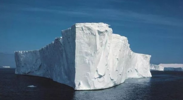 Foto - 30 yıl sonra Dünyanın en büyük buzdağı hareket etti
