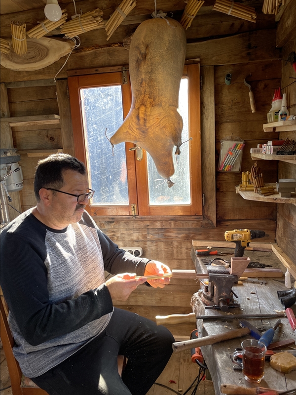 Foto - 30 yıldır mesleğini gelecek nesillere aktarıyor!