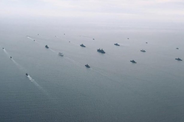 Foto - 30 yılın en büyük deniz tatbikatı! Rusya ve Çin'den güç gösterisi...