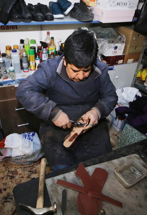 Foto - 30 yıllık mesleğini genç kuşaklara aktarmak istiyor