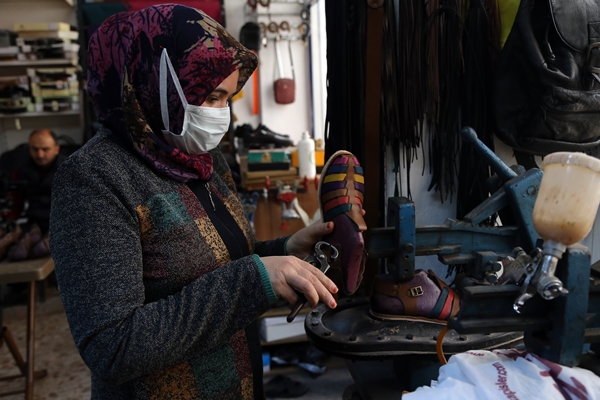 Foto - 30 yıllık mesleğini genç kuşaklara aktarmak istiyor