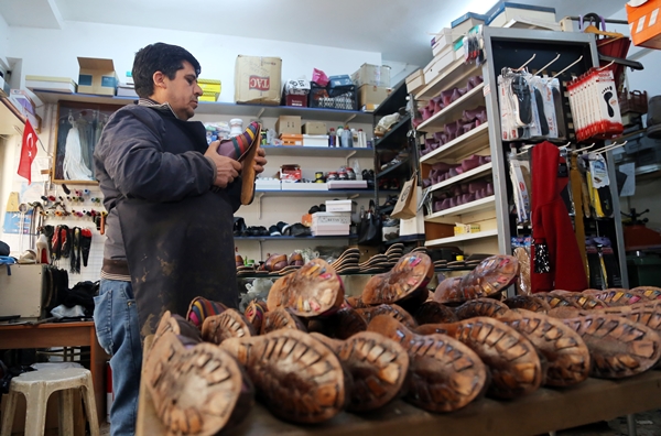 Foto - 30 yıllık mesleğini genç kuşaklara aktarmak istiyor