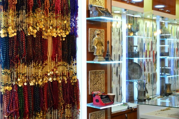 Foto - 300 bin lira değerinde tespih