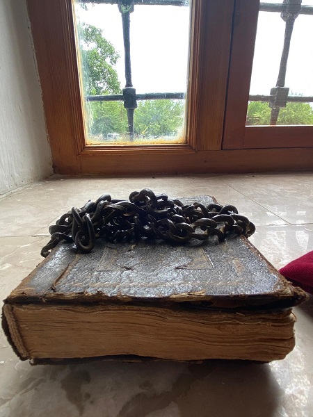 Foto - 300 yıldır muhafaza ediliyor! Kur’an-ı Kerim’in kapağındaki zincirin sırrı ne? 