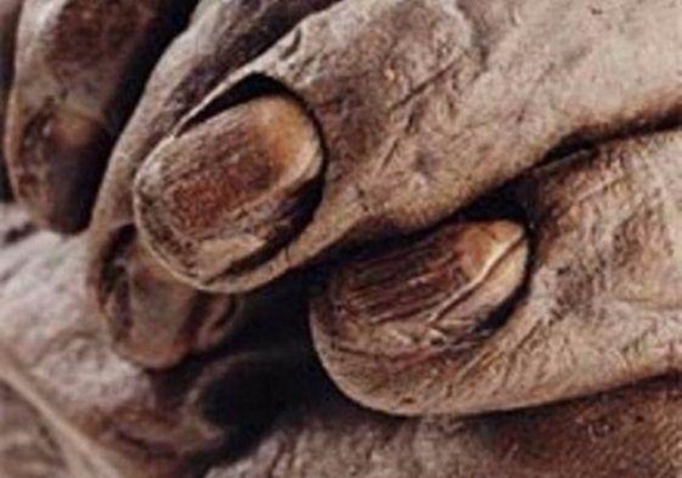 Foto - 300 yıllık ceset 1 saatte çürüdü